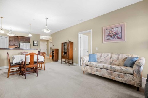 2303-2330 Fish Creek Boulevard Sw, Calgary, AB - Indoor Photo Showing Living Room