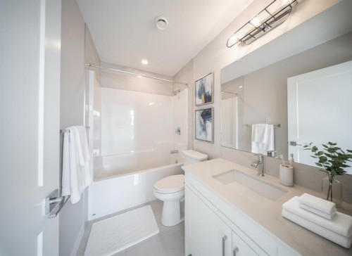 7202-1802 Mahogany Boulevard Se, Calgary, AB - Indoor Photo Showing Bathroom