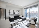 7202-1802 Mahogany Boulevard Se, Calgary, AB  - Indoor Photo Showing Living Room 