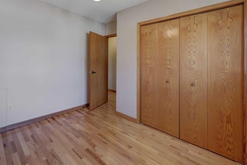 2328 Munro Drive Ne, Calgary, AB - Indoor Photo Showing Other Room