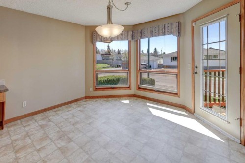 2328 Munro Drive Ne, Calgary, AB - Indoor Photo Showing Other Room
