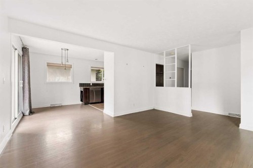 5615 20 Street Sw, Calgary, AB - Indoor