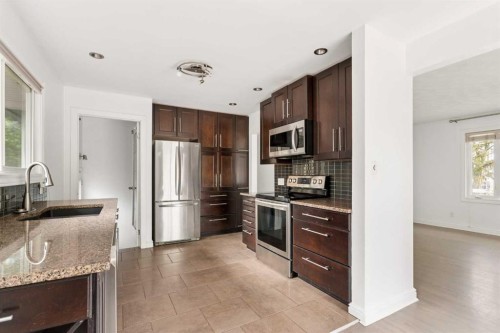 5615 20 Street Sw, Calgary, AB - Indoor Photo Showing Kitchen With Stainless Steel Kitchen With Upgraded Kitchen