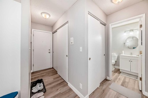 404C-5601 Dalton Drive Nw, Calgary, AB 