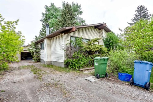 608 Aboyne Crescent Ne, Calgary, AB - Outdoor