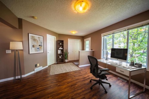 11 Saddlebrook Mews Ne, Calgary, AB 