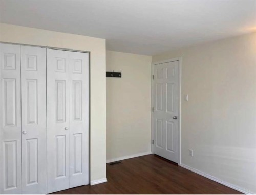 209 2 Street, Cowley, AB - Indoor