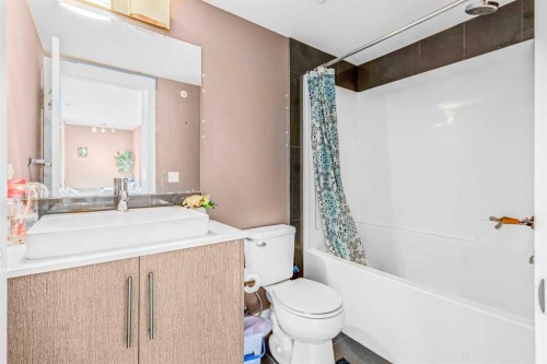 5404-302 Skyview Ranch Drive Ne, Calgary, AB - Indoor Photo Showing Bathroom