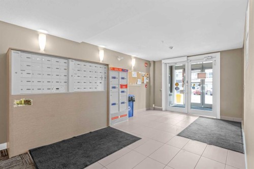 5404-302 Skyview Ranch Drive Ne, Calgary, AB - Indoor Photo Showing Other Room