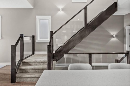 449 28 Avenue Nw, Calgary, AB - Indoor Photo Showing Other Room