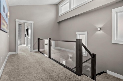 449 28 Avenue Nw, Calgary, AB - Indoor Photo Showing Other Room