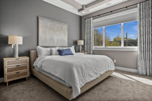 449 28 Avenue Nw, Calgary, AB - Indoor Photo Showing Bedroom