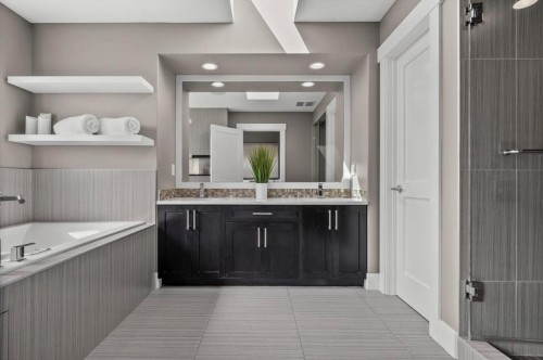 449 28 Avenue Nw, Calgary, AB - Indoor Photo Showing Bathroom