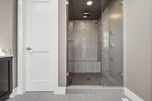 449 28 Avenue Nw, Calgary, AB - Indoor