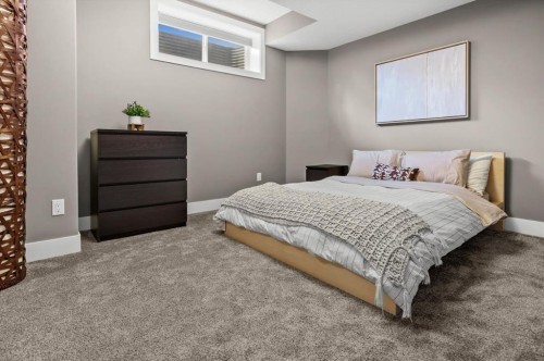 449 28 Avenue Nw, Calgary, AB - Indoor Photo Showing Bedroom