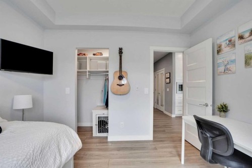 105-55 Wolf Hollow Crescent Se, Calgary, AB - Indoor Photo Showing Bedroom