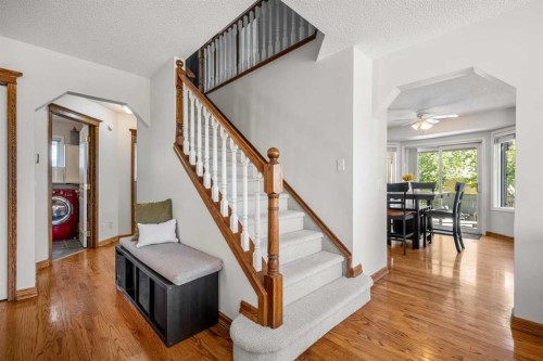 268 Douglas Woods Drive Se, Calgary, AB - Indoor Photo Showing Other Room