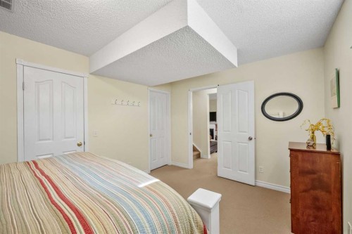 268 Douglas Woods Drive Se, Calgary, AB - Indoor Photo Showing Bedroom