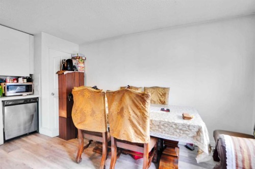 168 Castlebrook Drive Ne, Calgary, AB - Indoor