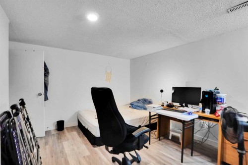 168 Castlebrook Drive Ne, Calgary, AB - Indoor Photo Showing Office