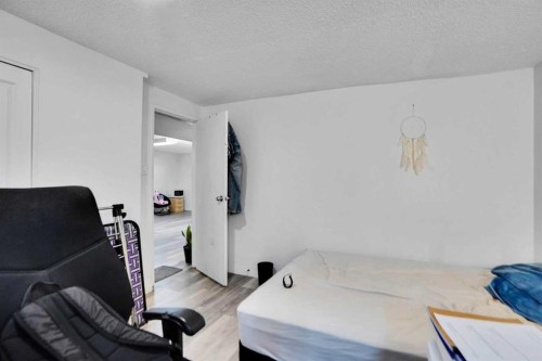 168 Castlebrook Drive Ne, Calgary, AB - Indoor Photo Showing Other Room