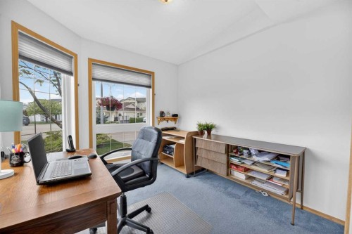 5611 Sunrise Crescent, Olds, AB - Indoor Photo Showing Office