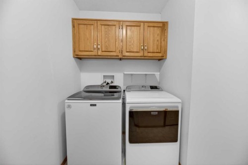 5611 Sunrise Crescent, Olds, AB - Indoor Photo Showing Laundry Room