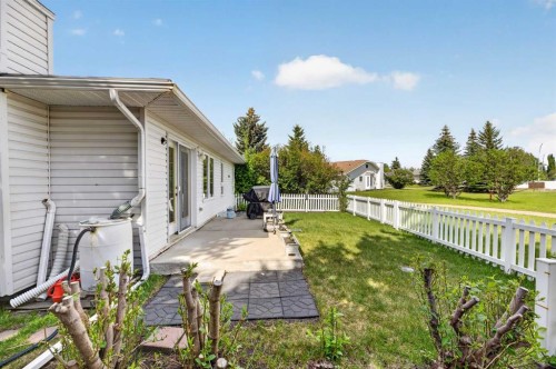 5611 Sunrise Crescent, Olds, AB - Outdoor