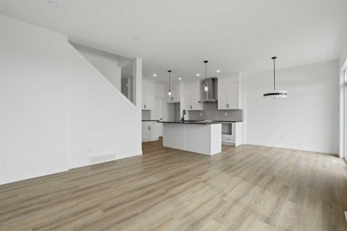 307 Dawson Dock Way, Chestermere, AB - Indoor Photo Showing Kitchen