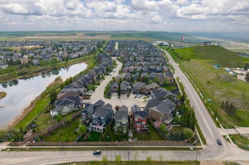 77 Cougar Ridge Cove Sw, Calgary, AB 