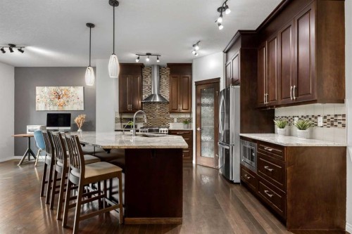 77 Cougar Ridge Cove Sw, Calgary, AB 