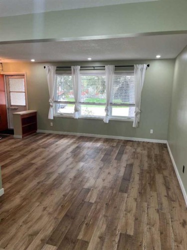 2015 Milne Drive Ne, Calgary, AB - Indoor Photo Showing Other Room