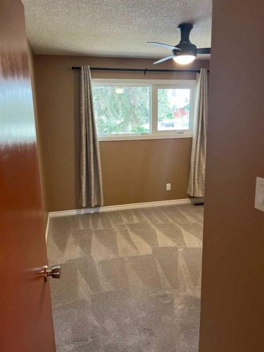 2015 Milne Drive Ne, Calgary, AB - Indoor Photo Showing Other Room
