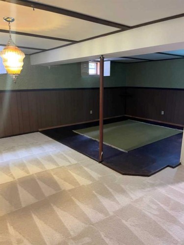 2015 Milne Drive Ne, Calgary, AB - Indoor Photo Showing Other Room