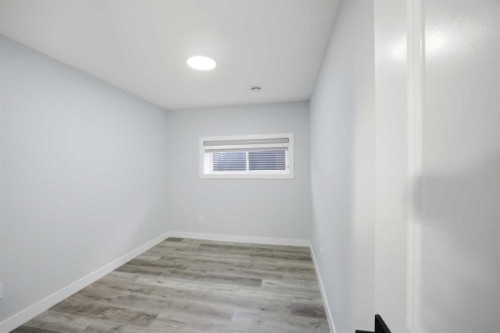 1153 Chinook Gate Bay Sw, Airdrie, AB - Indoor Photo Showing Other Room