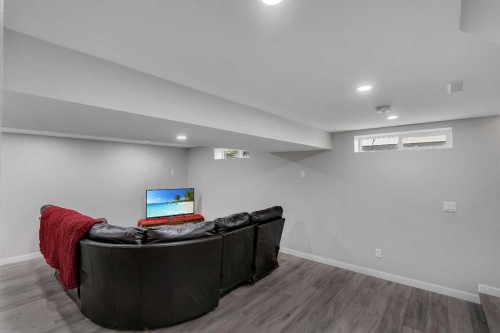 249 Acadia Drive Se, Calgary, AB - Indoor Photo Showing Other Room