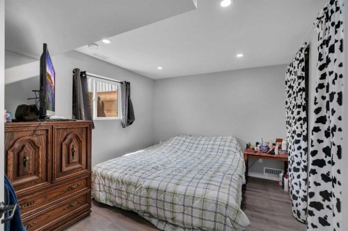 249 Acadia Drive Se, Calgary, AB - Indoor Photo Showing Bedroom