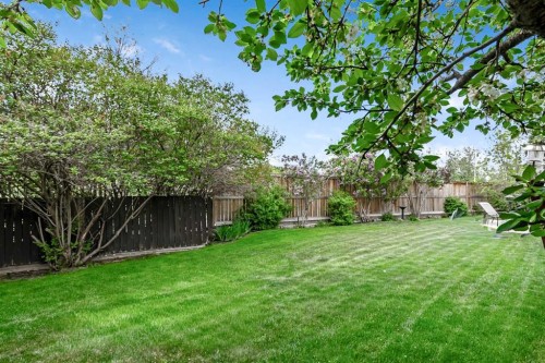 39 Canova Close Sw, Calgary, AB - Outdoor