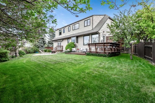 39 Canova Close Sw, Calgary, AB - Outdoor With Deck Patio Veranda