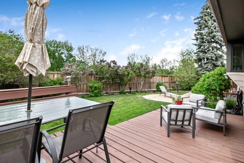 39 Canova Close Sw, Calgary, AB - Outdoor With Deck Patio Veranda