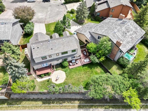 39 Canova Close Sw, Calgary, AB - Outdoor