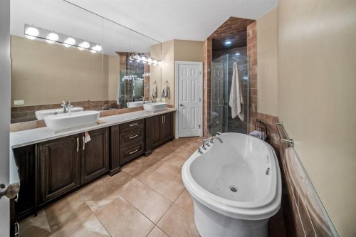 40 Blueridge Bay, Rural Rocky View County, AB - Indoor Photo Showing Bathroom