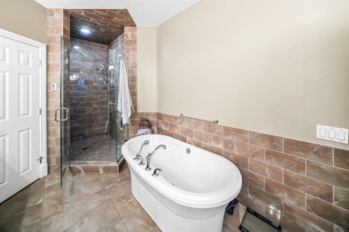 40 Blueridge Bay, Rural Rocky View County, AB - Indoor Photo Showing Bathroom