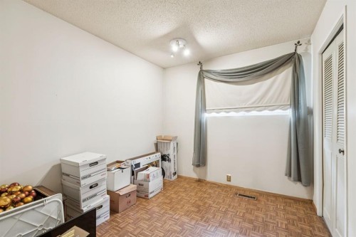 1132 Hunterston Hill Nw, Calgary, AB - Indoor