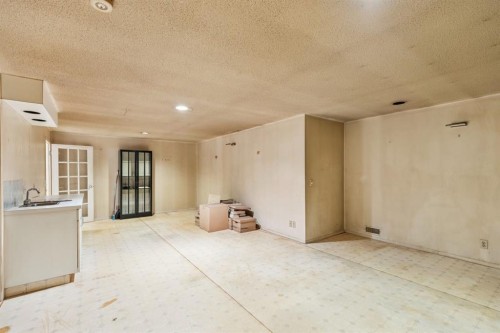 1132 Hunterston Hill Nw, Calgary, AB - Indoor