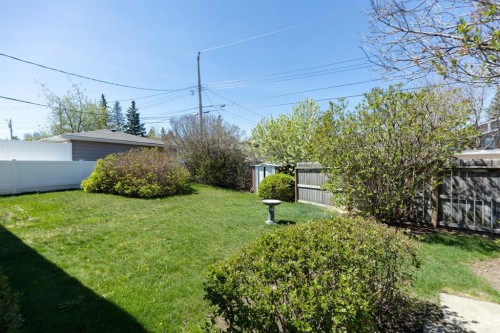 1132 Hunterston Hill Nw, Calgary, AB - Outdoor