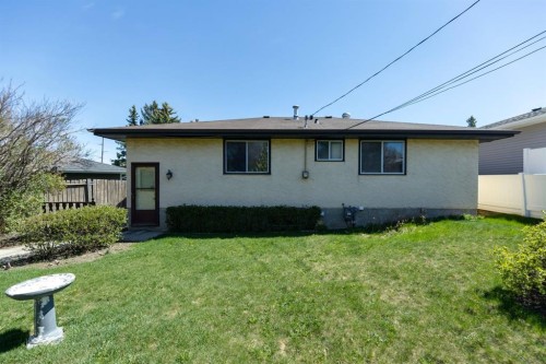1132 Hunterston Hill Nw, Calgary, AB - Outdoor