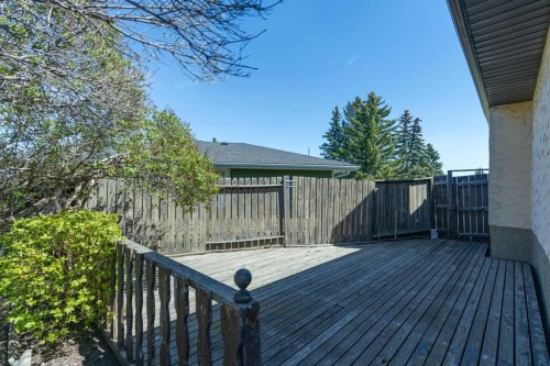 1132 Hunterston Hill Nw, Calgary, AB - Outdoor