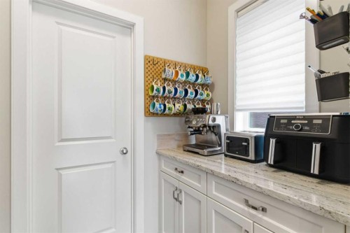 134 Cranbrook Circle Se, Calgary, AB - Indoor Photo Showing Kitchen