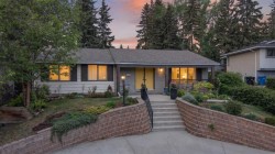 5120 Dalham Crescent NW Calgary, AB T3A 1L7